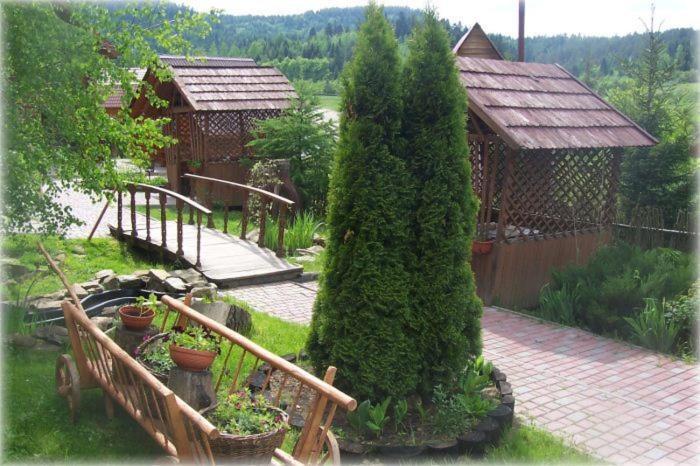 Boykivskiy Dvir Hotel Yasenitsa Zamkova Exterior foto